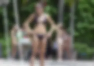 Bikini girls