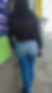 Hermoso culo en jeans apretado