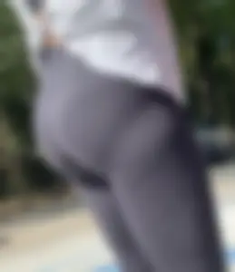 Sexy MILF with a PERFECT Ass (OC)