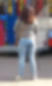 Candid milf in tight blue jeans street creepshot, nice ass