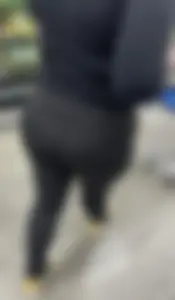 Chic magically reveals VPL with a sweet deep bendover‼️