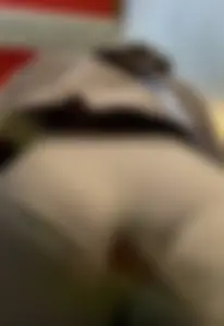 College Vpl Latina In Dark Grey Leggings Going Up The Stairs