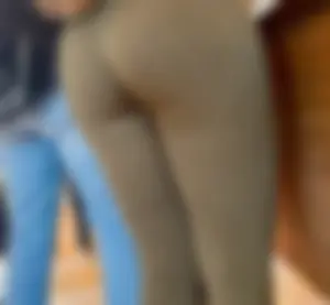 Fit Latina Spinner Mall Shopping in Green Leggings