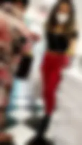 Yng teen showing her body
