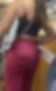 Juicy Ass Milf in Pink GymShark Leggings