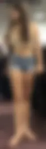 Thrift thot checking herself out in the giant mirror