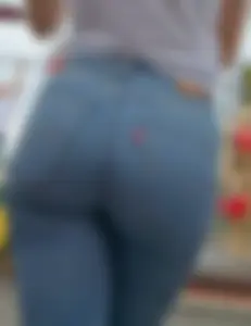 Real teen with a nice round ass in jeans