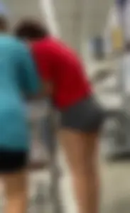 Bubble butt teen with her ass out
