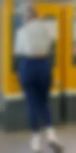 Breathtaking blonde German bimbo PAWG (BBL?) in navy leggings