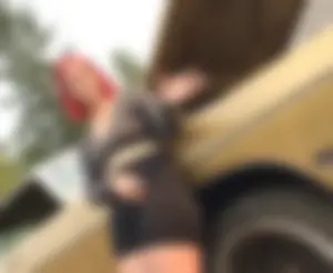 (Front shots) yummy thighs