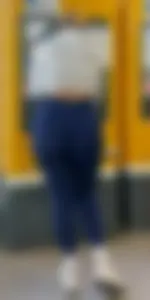 Breathtaking blonde German bimbo PAWG (BBL?) in navy leggings