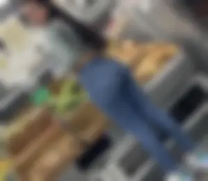 Really Oblivious Latina milf let me get all the angles