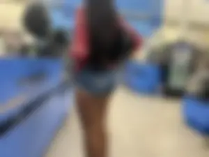 Pretty thick brown girl(oc)