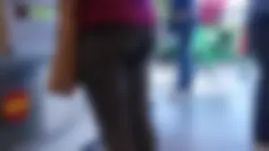 Nice ass checking out in leggings at a grocery store