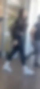 Beautiful latina girl with a perfect body in black leggings 10/10 [OC]