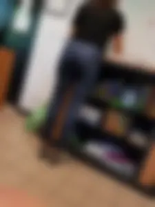Office lady in tight pants with vpl