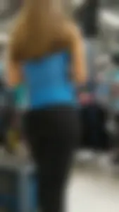LEGGINGS / SPANDEX  Hot Readhead with BUBBLE BUTT