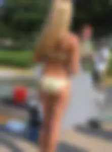 Sexy bikini car wash girls
