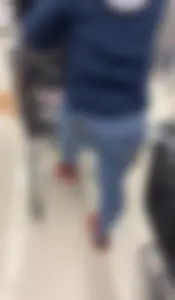 Dominican girl with nice ass in jeans