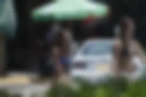 Even more hot and sexy bikini babes in Florida