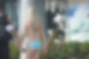 Candid Florida babes at Deerfield Beach in the winter
