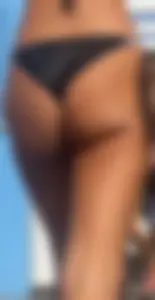 Hot candid milf's butts closeups in swimsuits