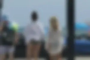 Deerfield Beach girls in bikinis