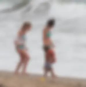 Kendall Jenner paparazzi pictures in bikinis