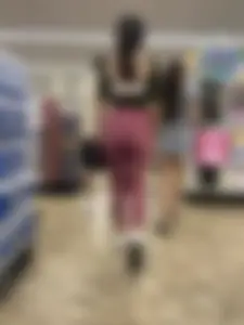 Slim latina shopping and squatting (oc)
