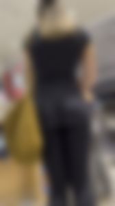Girl In Black Leggings Has A Nice Little Bubble