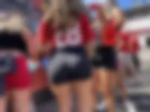 Slim Thick Round Phat Pear Bubble Butt Coed PAWG
