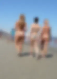 3 sexy asses walking on the beach in thong bikinis