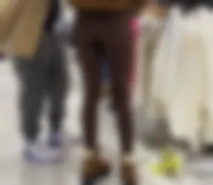 Tight booty brown leggings 8.5/10