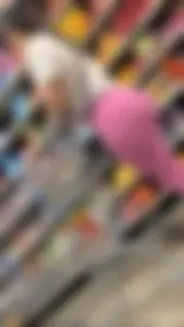 Love a good Latina MILF  (Pink Leggings)