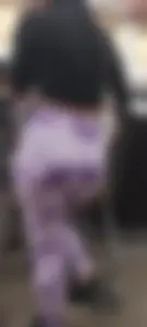 Latina milf with a great body, showing her big ass in pink leggings [OC]