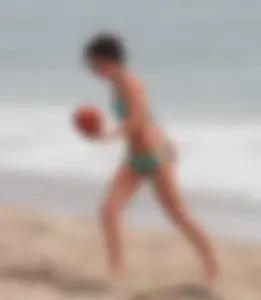 Kendall Jenner paparazzi pictures in bikinis