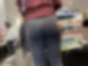 Cute Fit Round Pear Bubble Butt Dirty Blonde