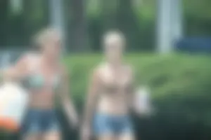 Sexy Florida beach bikini girls
