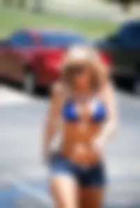 Bikini girls