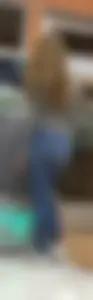 Hot booty in tight blue jeans of a candid girl at the supermarket creepshots