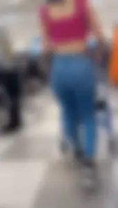 Milf nice ass in jeans