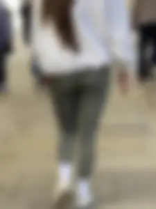 Awesome Butt And Legs in Leggings on the Street Creepshot