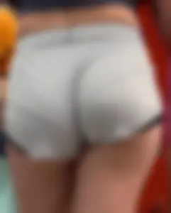 Sexy tight cheeks VPL Upshot’s OC