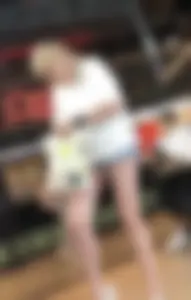 Candid blonde with hot legs at the foodcourt creepshots