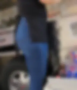 Prime latina vendor in tight Jeans. (GIF)(bonus short cap)