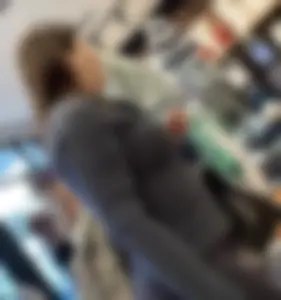 Massive ass on this Latina milf in spandex