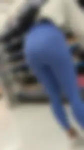 Very tight nice ass and legs in clear blue legging. OC