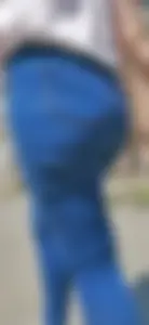 Big ass girl in tight jeans
