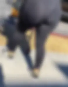 Thick ass l@tina in black leggings