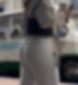 Leggings ladies at the airport